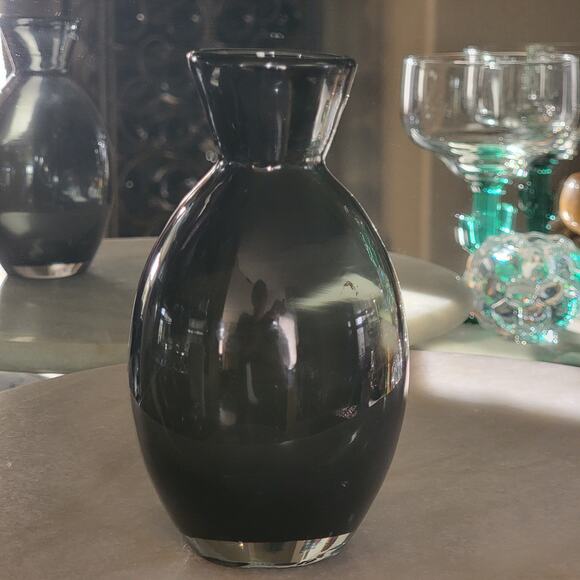 Small Vintage Hand-Blown Smoky Art Glass Vase, Mid-Century Modern Style Decor - Picture 4 of 10